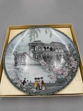 1988 Imperial Jingdezhen Porcelain Beauties of the Red Mansion Marble Boat Plate